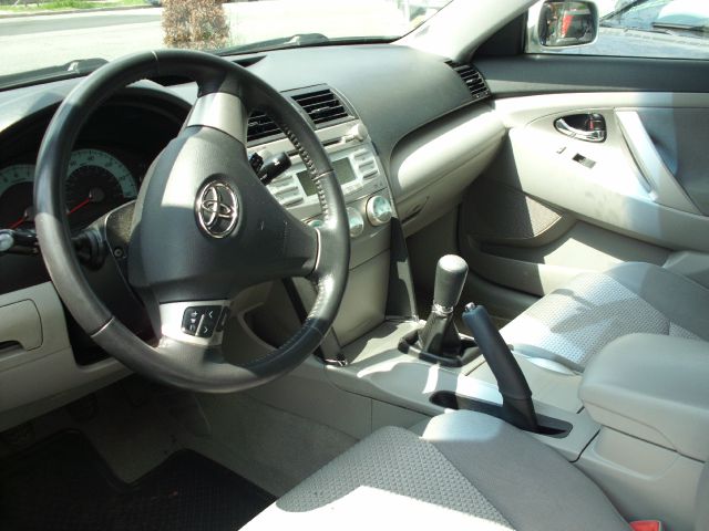 Toyota Camry SLE Leather SUV Sedan