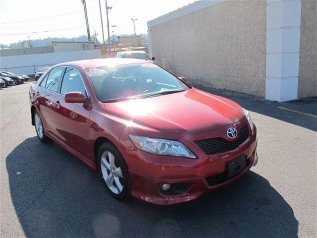 Toyota Camry 2LS Sedan