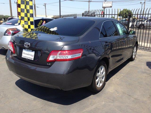 Toyota Camry 2010 photo 1