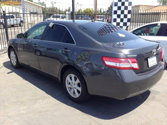 Toyota Camry 2010 photo 2