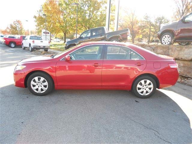 Toyota Camry 2010 photo 2