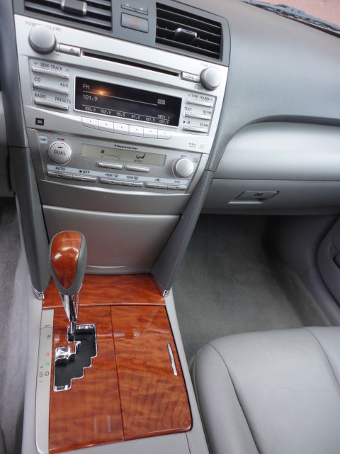Toyota Camry 2010 photo 18