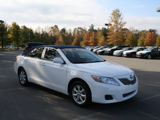 Toyota Camry 2011 photo 2