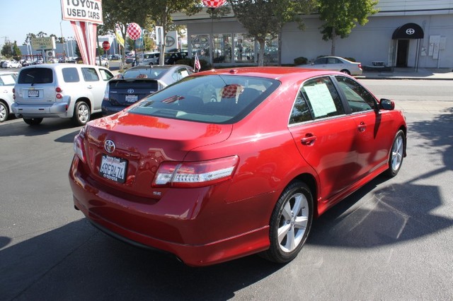 Toyota Camry 2011 photo 4