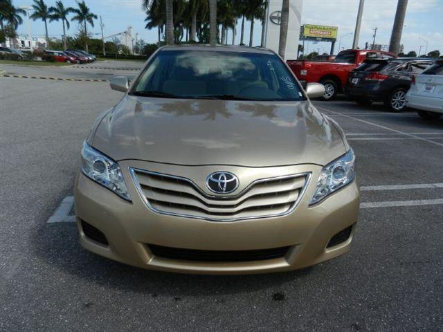 Toyota Camry 2011 photo 1
