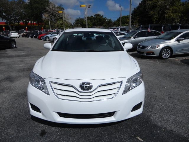 Toyota Camry 2011 photo 1
