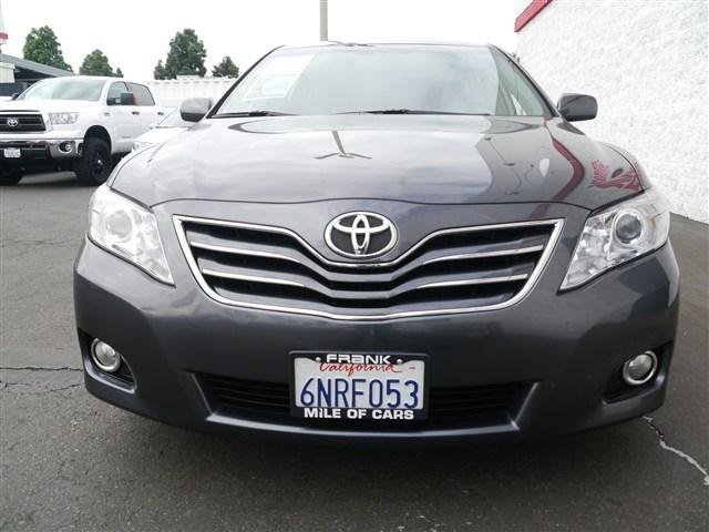 Toyota Camry 2011 photo 2