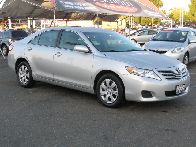 Toyota Camry 2011 photo 1