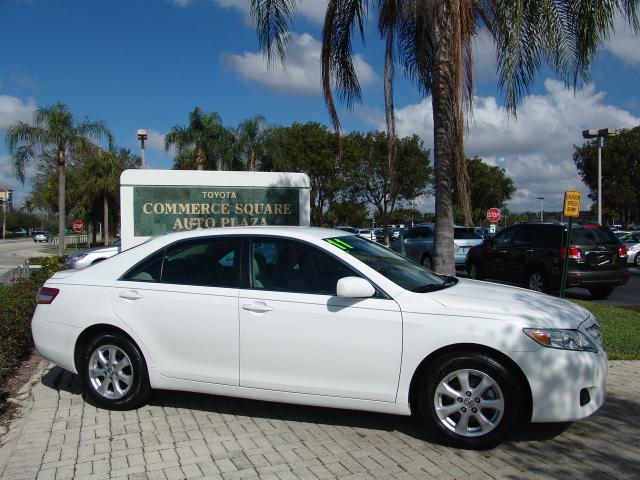 Toyota Camry 2011 photo 2