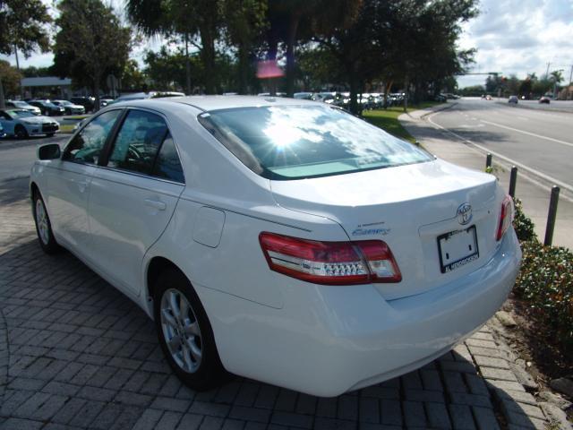 Toyota Camry 2011 photo 5