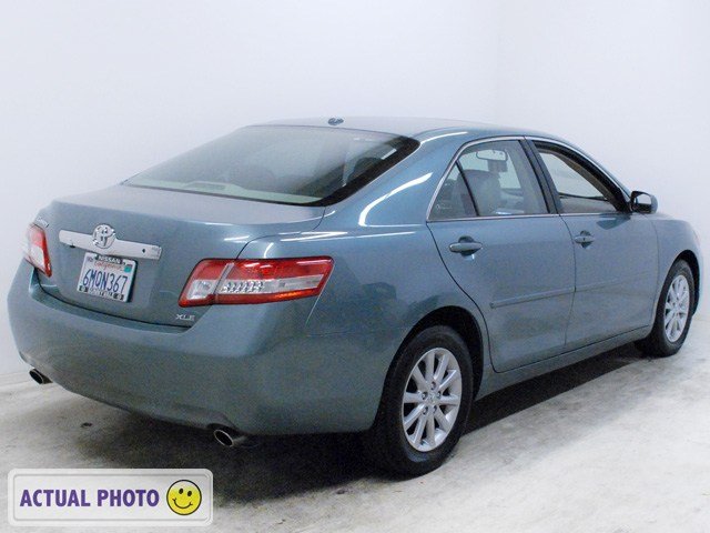 Toyota Camry 2011 photo 2