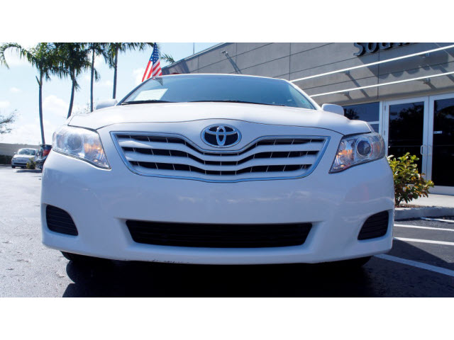 Toyota Camry 2011 photo 1