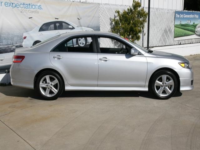Toyota Camry 2011 photo 1