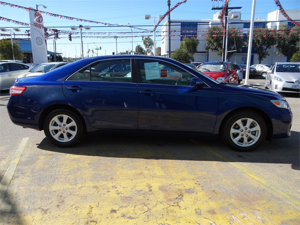 Toyota Camry 2011 photo 1