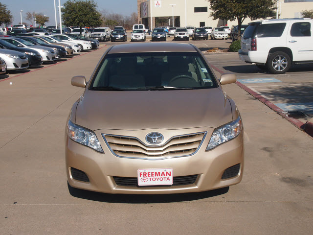 Toyota Camry 2011 photo 1