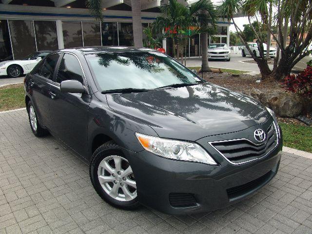 Toyota Camry 2011 photo 1