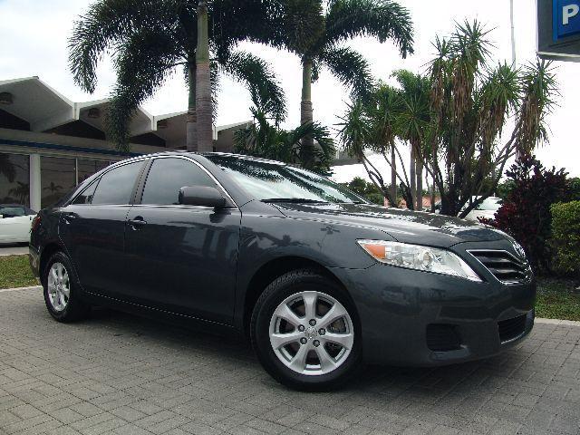 Toyota Camry 2011 photo 2