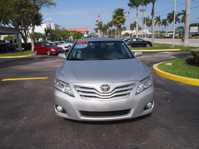 Toyota Camry 2011 photo 1