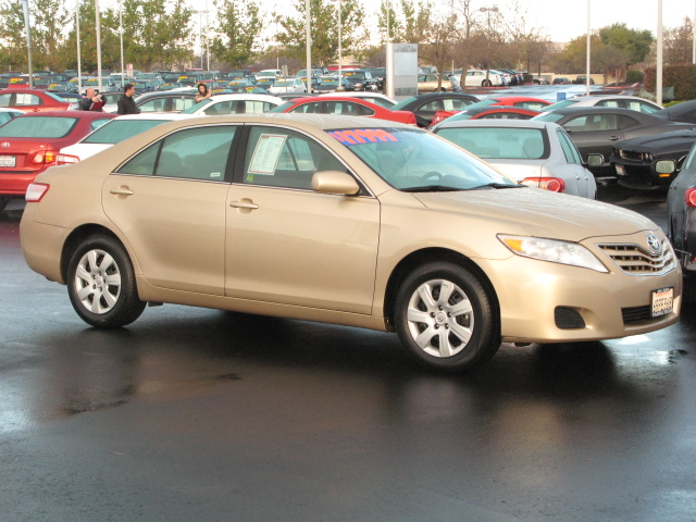 Toyota Camry 2011 photo 1