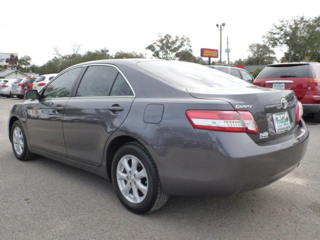 Toyota Camry 2011 photo 1
