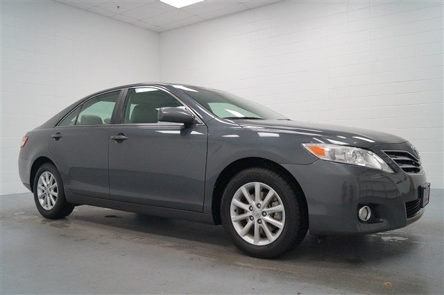 Toyota Camry 2011 photo 1