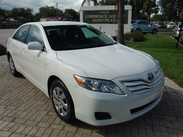 Toyota Camry 2011 photo 1