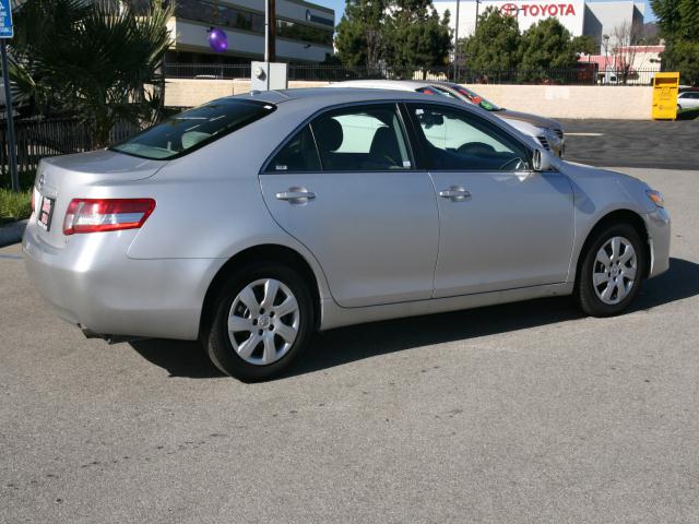 Toyota Camry 2011 photo 2