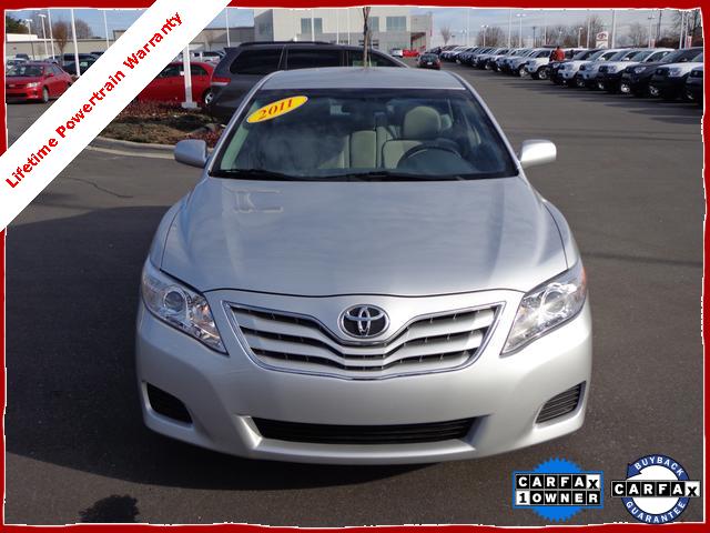 Toyota Camry 2011 photo 1