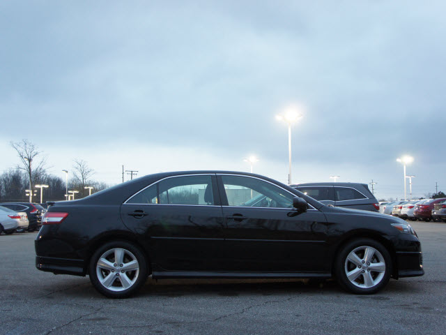 Toyota Camry 2011 photo 2