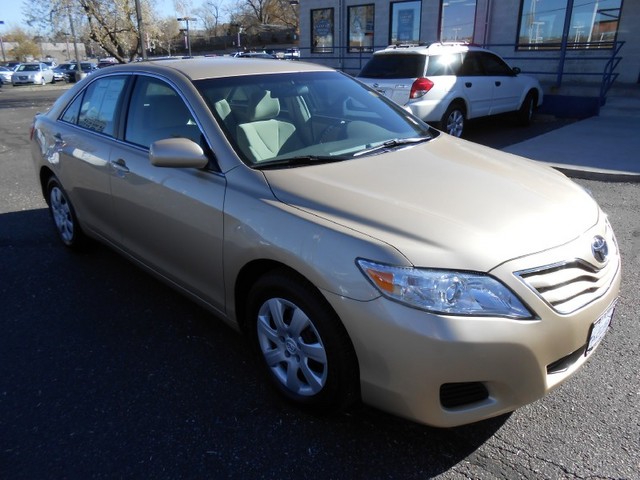Toyota Camry 2011 photo 2