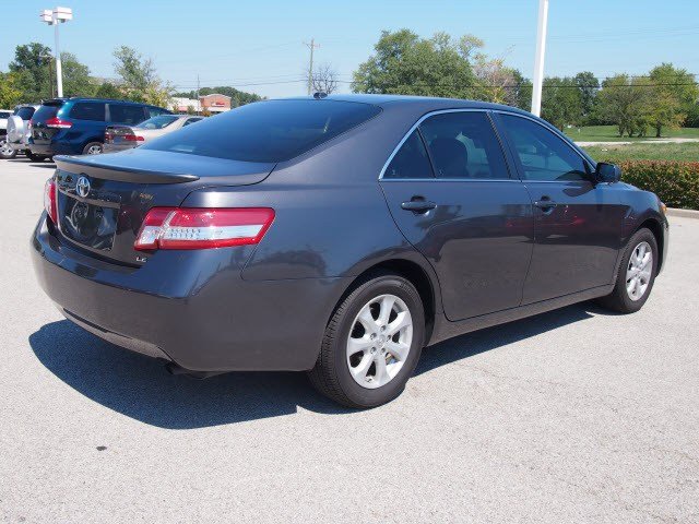 Toyota Camry 2011 photo 2