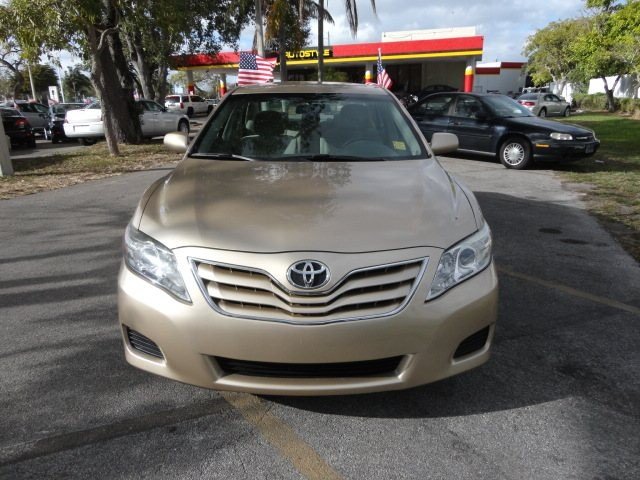 Toyota Camry 2011 photo 1