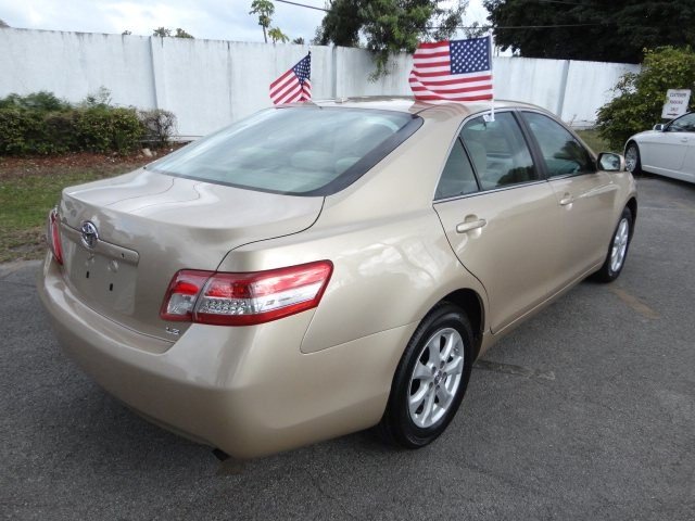 Toyota Camry 2011 photo 4