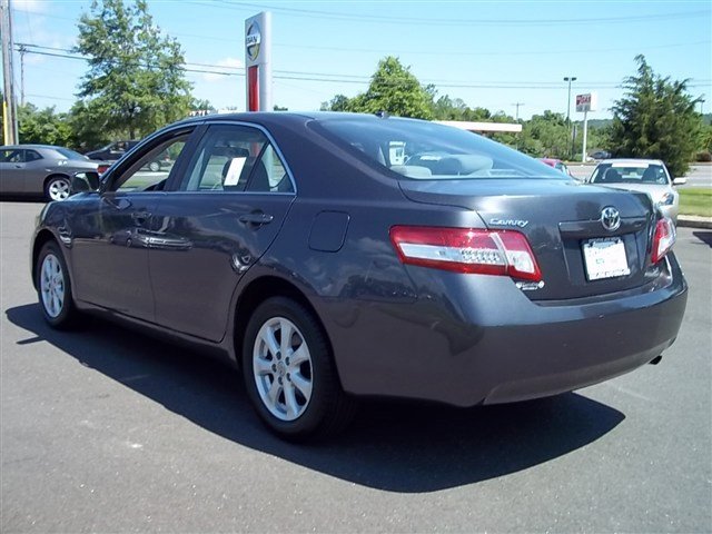 Toyota Camry 2011 photo 1