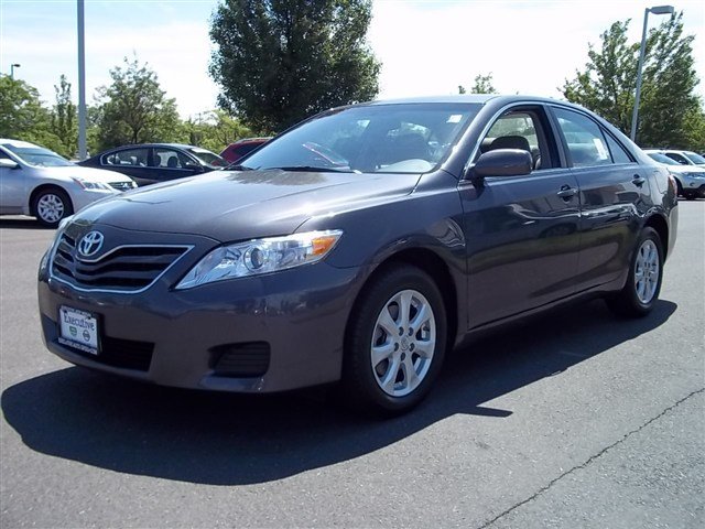 Toyota Camry 2011 photo 2