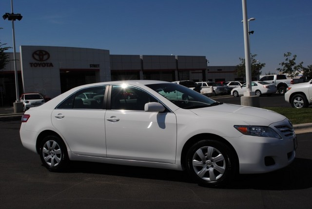 Toyota Camry 2011 photo 1