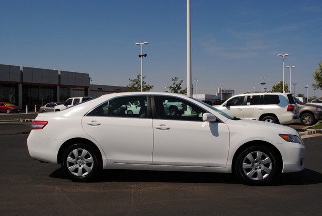 Toyota Camry 2011 photo 2
