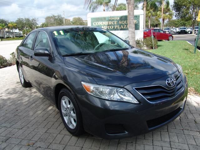 Toyota Camry 2011 photo 1