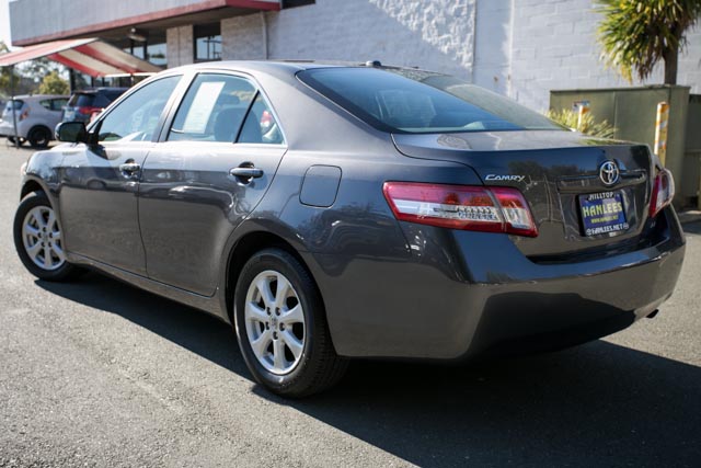 Toyota Camry 2011 photo 2