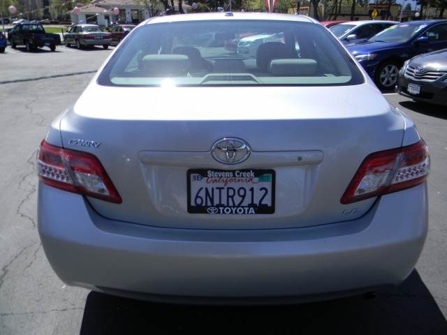 Toyota Camry 2011 photo 3