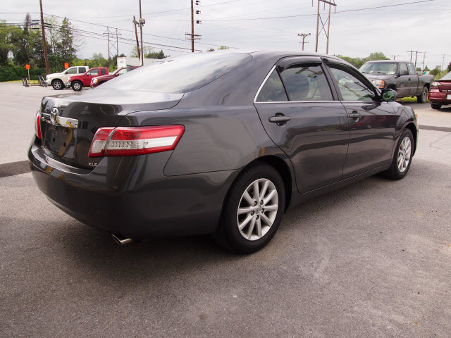 Toyota Camry 2011 photo 2