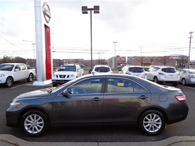 Toyota Camry 2011 photo 2
