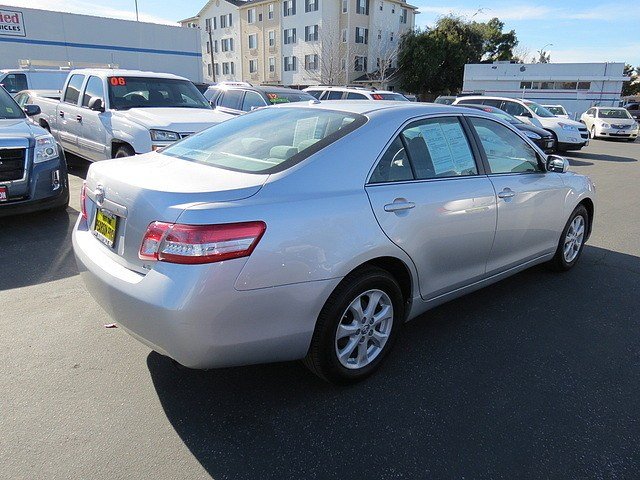 Toyota Camry 2011 photo 1