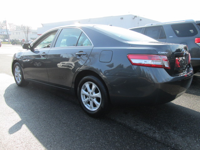 Toyota Camry 2011 photo 1