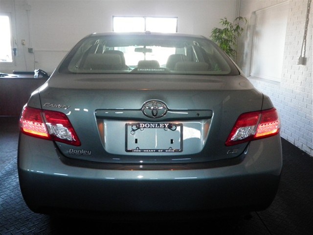 Toyota Camry 2011 photo 2