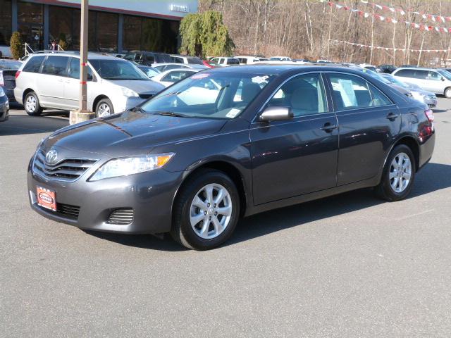Toyota Camry 2011 photo 2