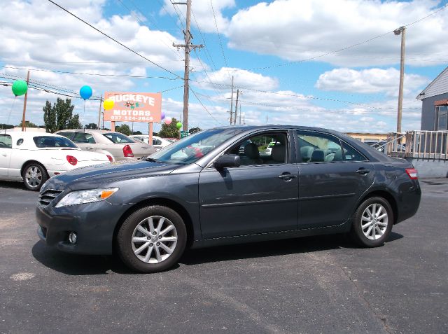 Toyota Camry 2011 photo 2