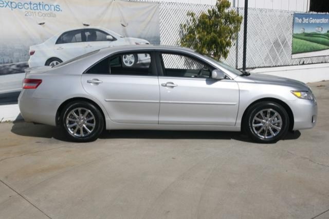 Toyota Camry 2011 photo 1