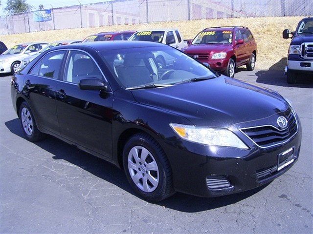 Toyota Camry 2011 photo 2