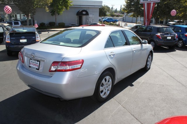 Toyota Camry 2011 photo 3